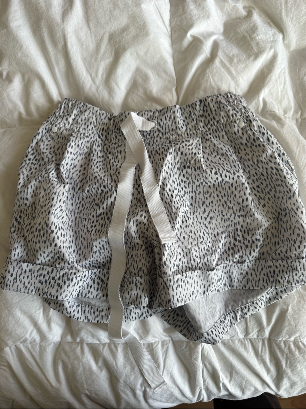 lululemon athletica White and Black Speckled Lounge Shorts